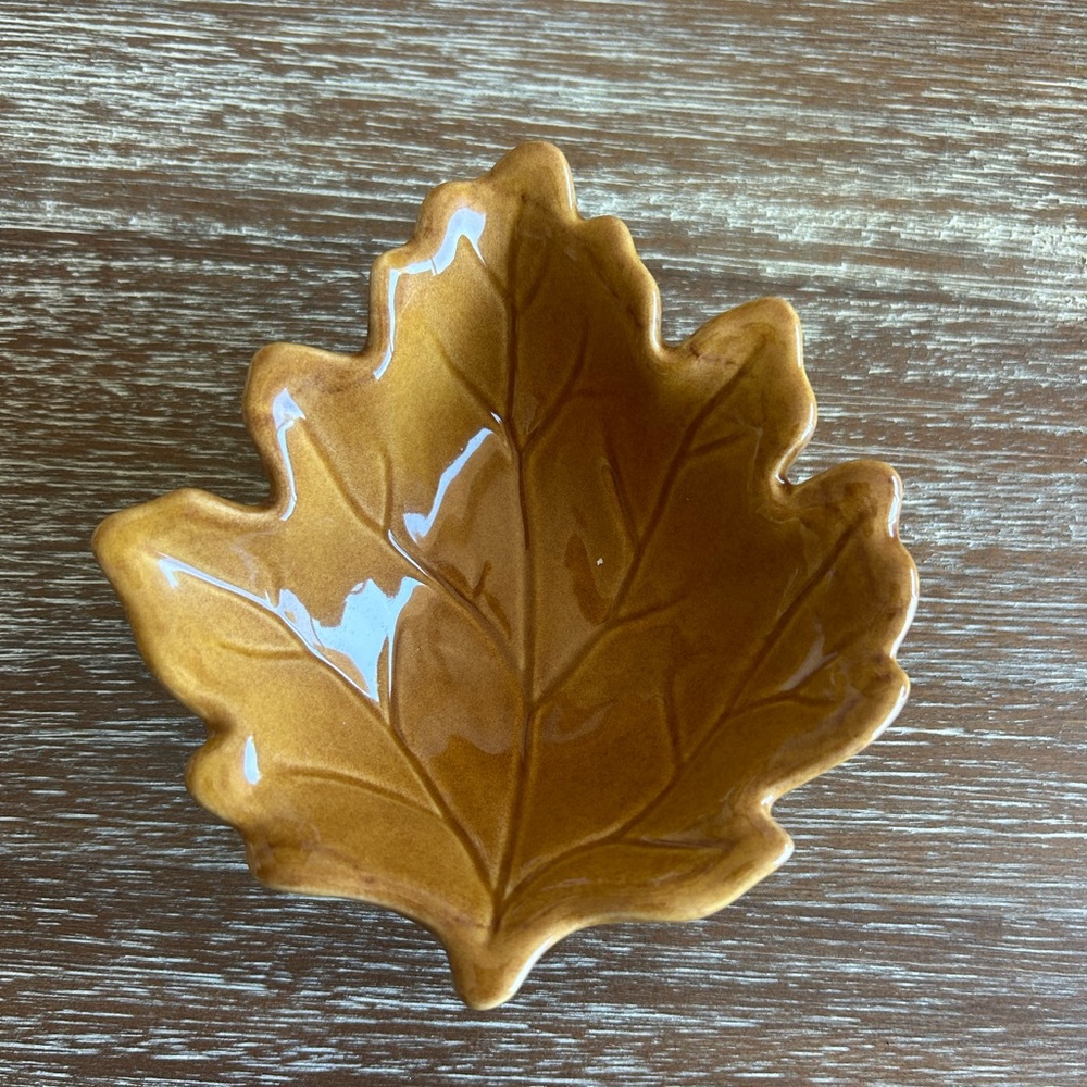 Pier One Decorative Leaf Dish